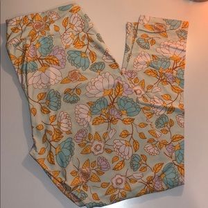 LuLaRoe Pants - Lularoe TC Leggings LuLaRoe Pants - Lularoe TC Leggings